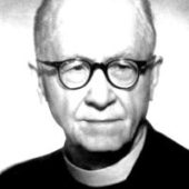 motto-autor-Dominik-Pecka-blackwhite motto-autor-Dominik-Pecka-blackwhite